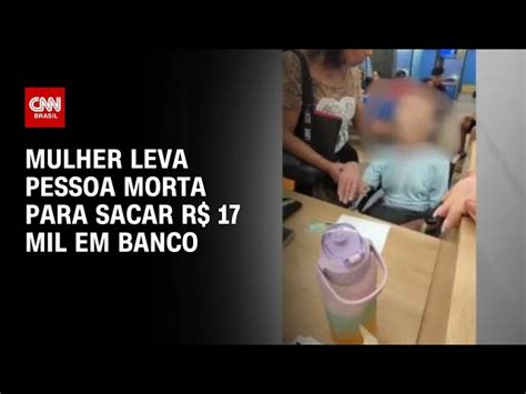 MULHER PERERECA LEVA O POVO AO DELÍRIO